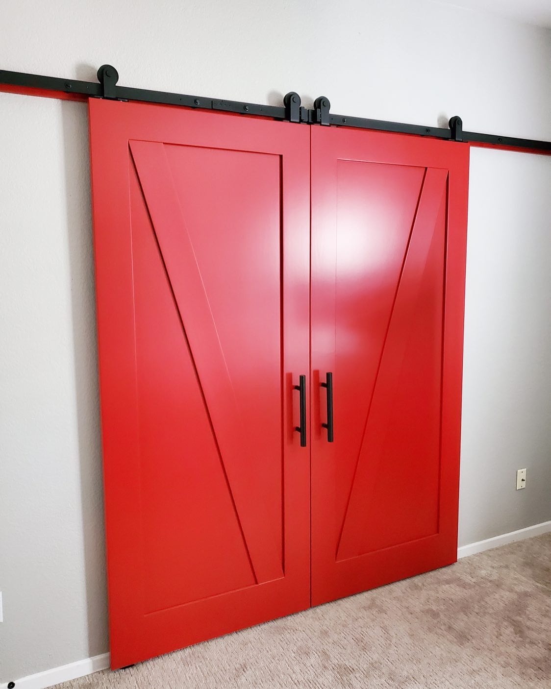 WOW 1 Day Painting - Red Barn Doors